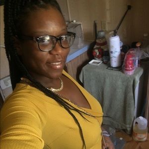 Meet your Posher, Carolyn